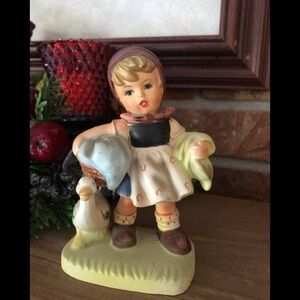 Rare Vintage Brinn’s Porcelain Girl Holding Basket